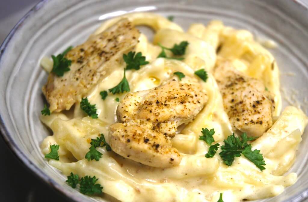 chicken alfredo pasta